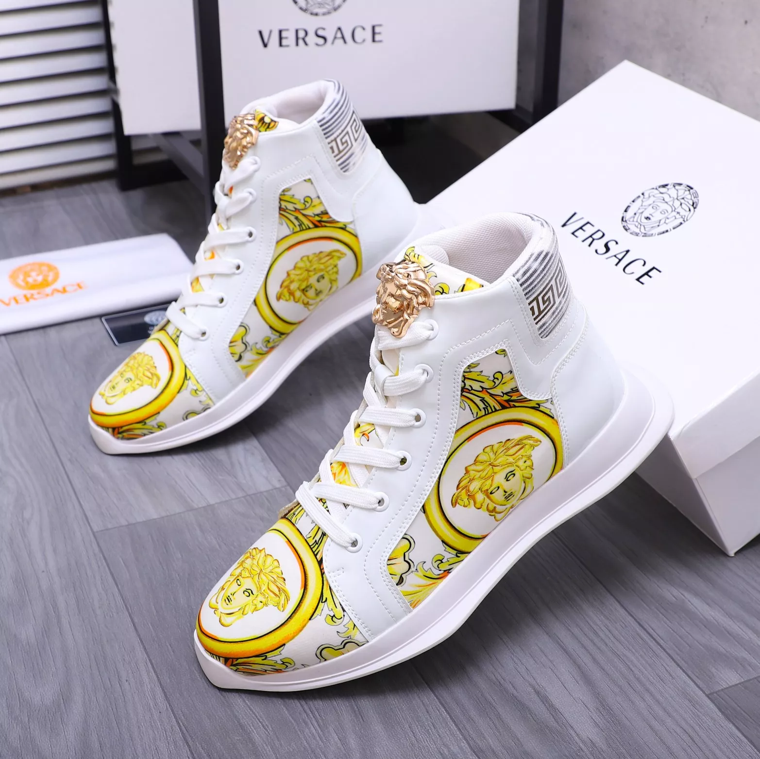 versace high tops chaussures pour femme s_12744511